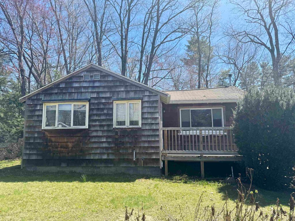 Photo of 40 Riverside Drive, Fremont, NH 03044 (MLS # 5085639)