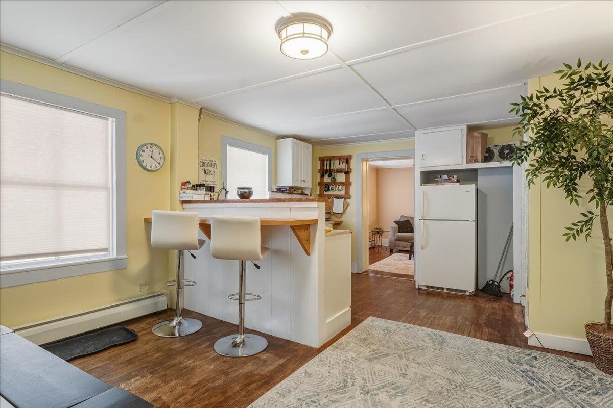 21 Lower Main W Street