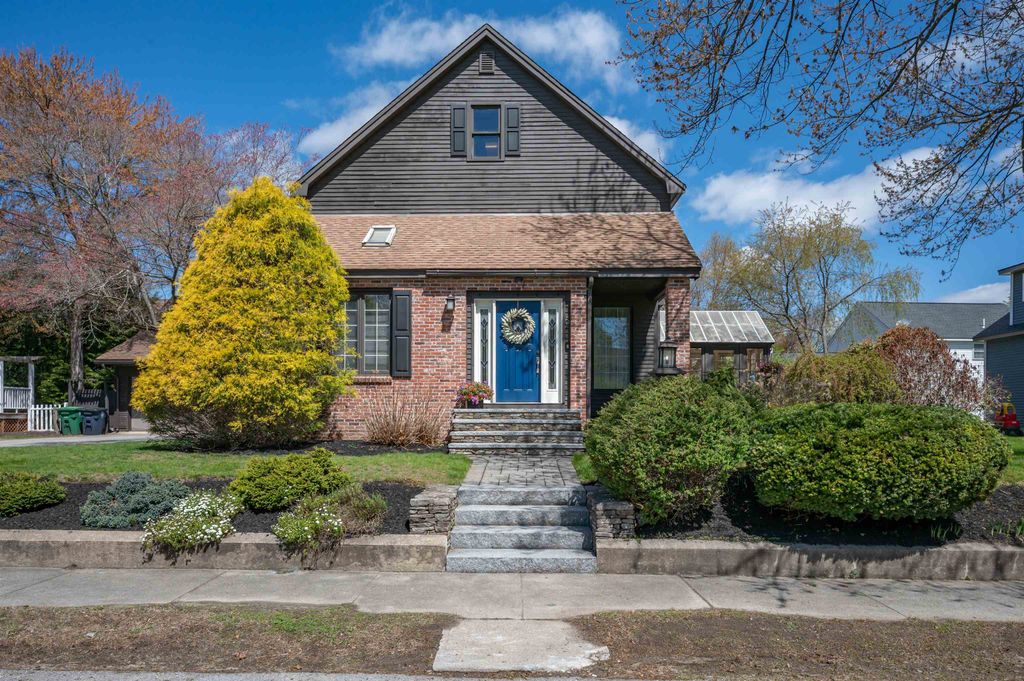 Photo of 5 Ashland Street, Nashua, NH 03064 (MLS # 5087276)