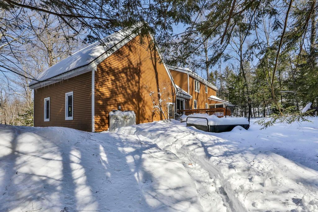Photo of 66 Winslow Road, Dunbarton, NH 03046 (MLS # 5077623)
