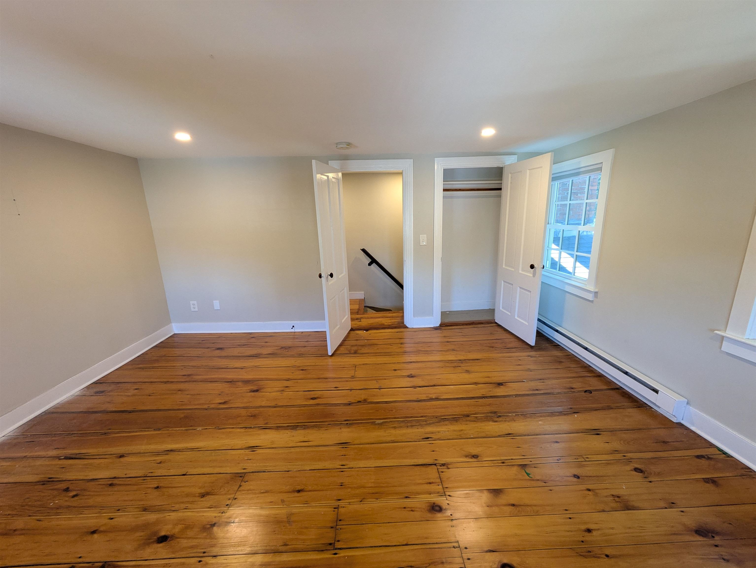 2 Court Street 4