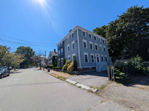 2 Court Street 4 Newburyport MA 01950
