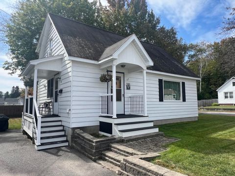 37 Pine Island Avenue Berlin NH 03570