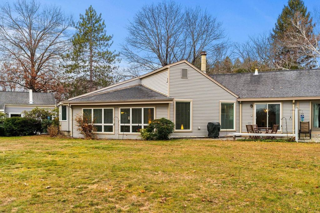 Photo of 33 Walden Pond Drive, Nashua, NH 03064 (MLS # 5070827)