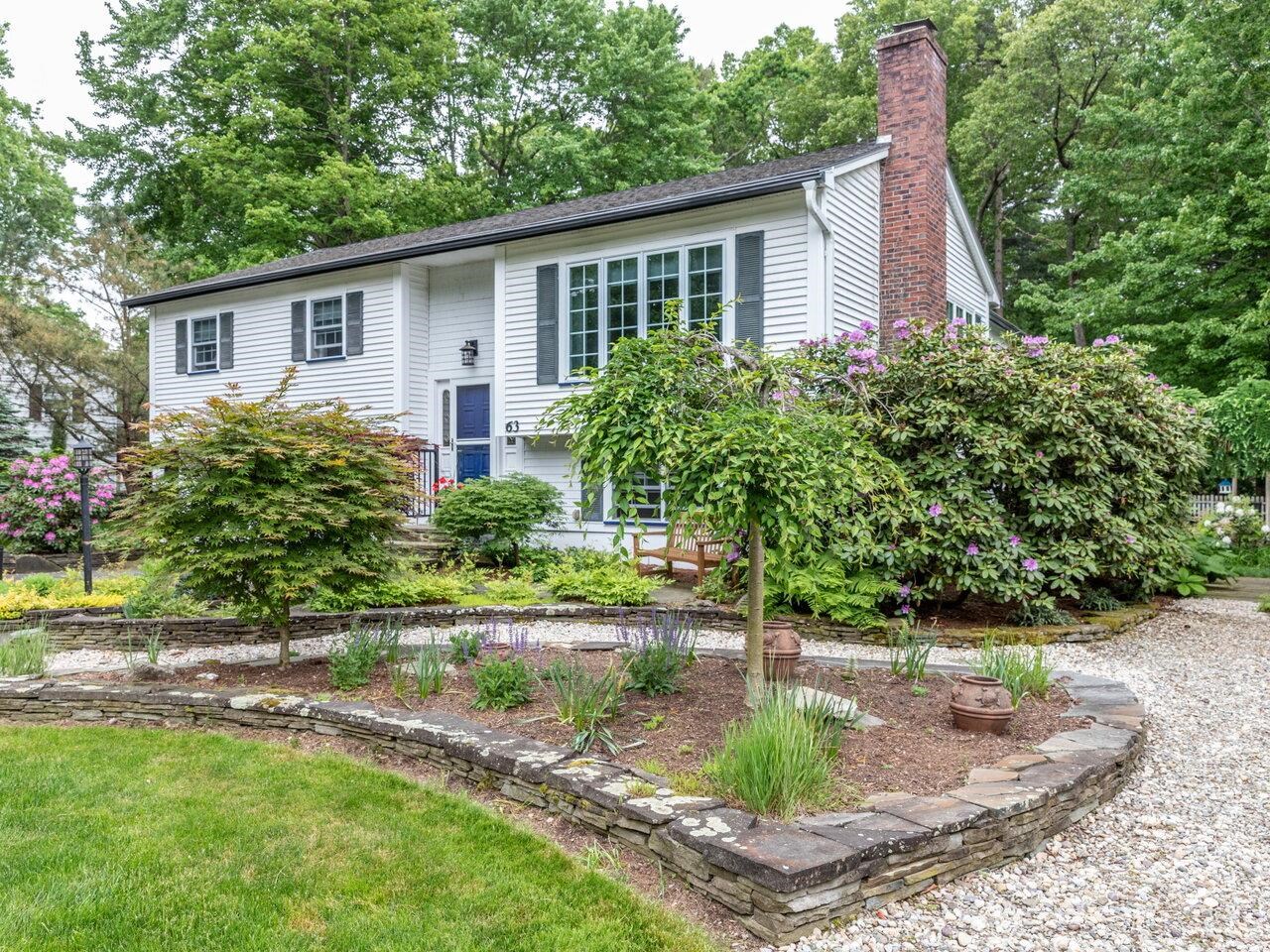 63 Robin Road