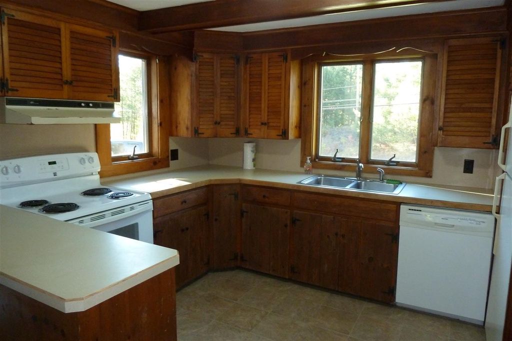 Photo of 268 Route 11, Sunapee, NH 03782 (MLS # 5089474)