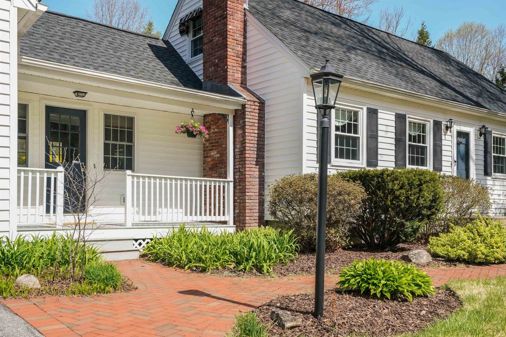 Photo of 45 Gault Road, Bedford, NH 03110 (MLS # 5083902)