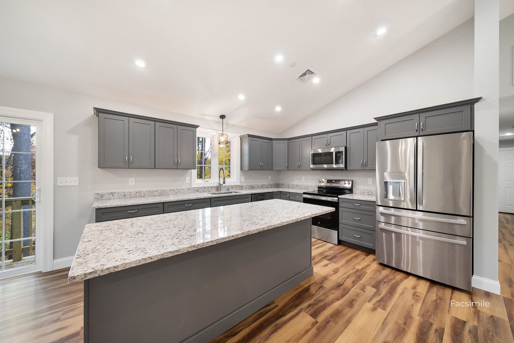 Photo of 5 Jewell Lane, Derry, NH 03038 (MLS # 5054390)