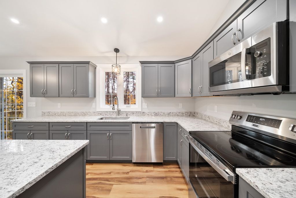 Photo of 5 Jewell Lane, Derry, NH 03038 (MLS # 5054390)