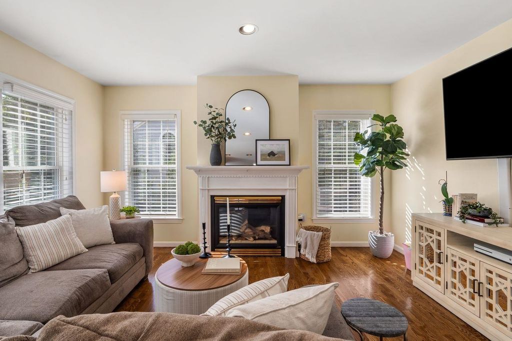 Photo of 31 Exeter Farms Road, Exeter, NH 03833 (MLS # 5061016)