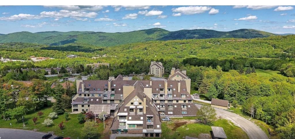 Photo 1 of 15 — 135 E Mountain Road 1D5, Killington, VT 05751