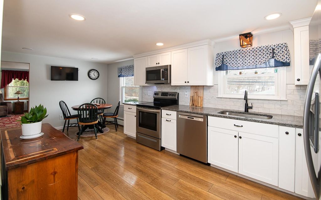 Photo of 169 Central Street, Hudson, NH 03051 (MLS # 5078708)
