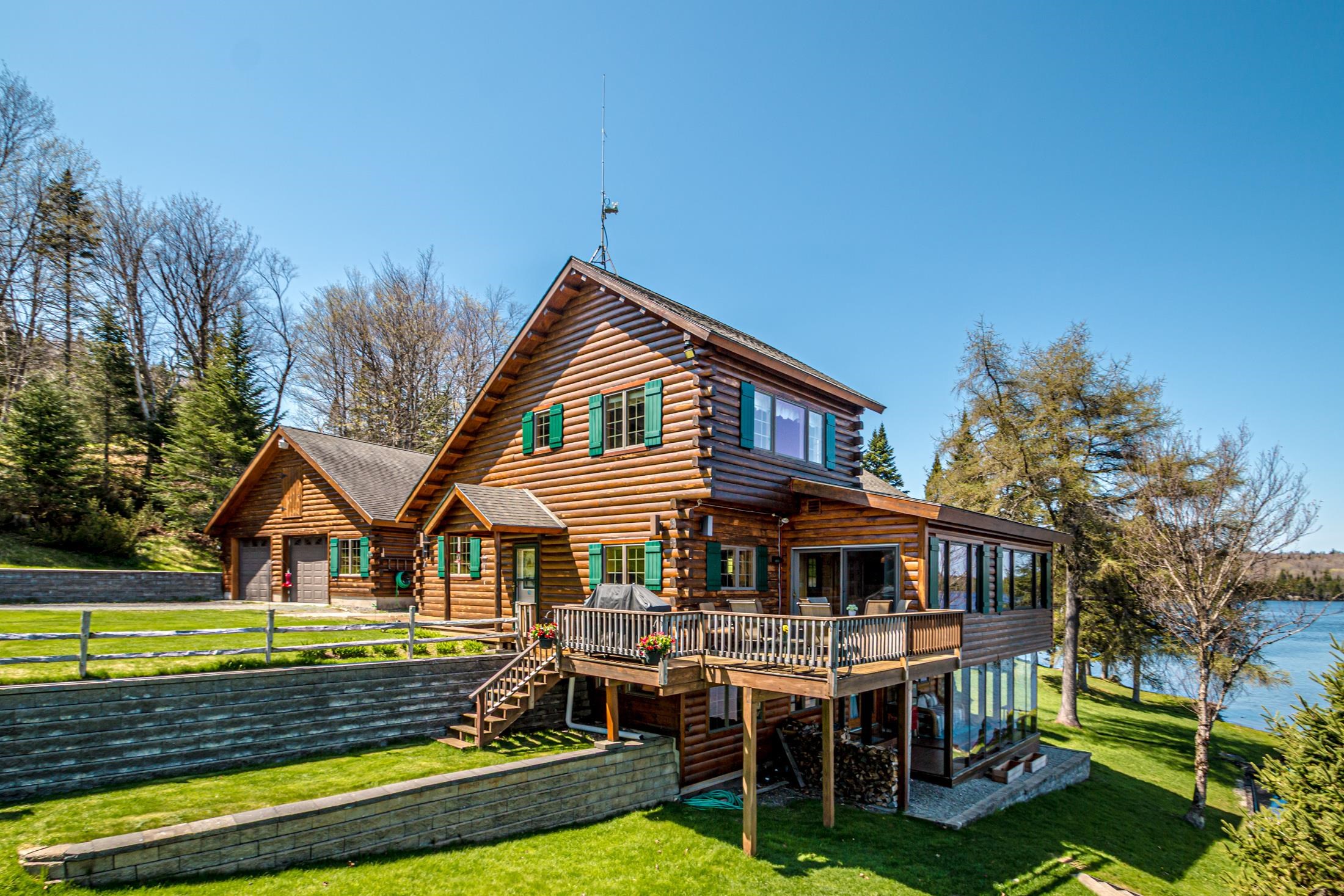 1411 Diamond Pond Road