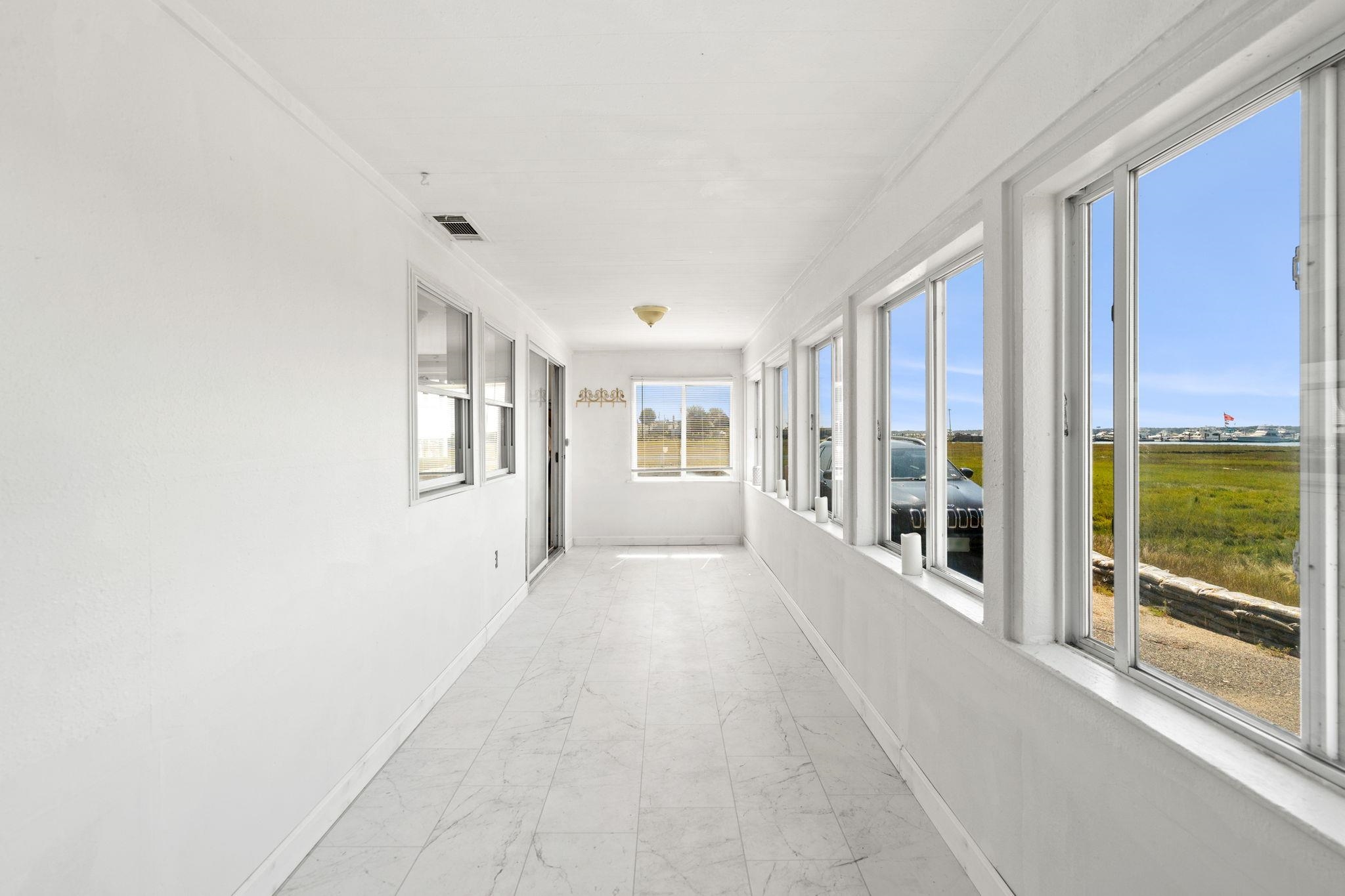 27 Perkins Avenue