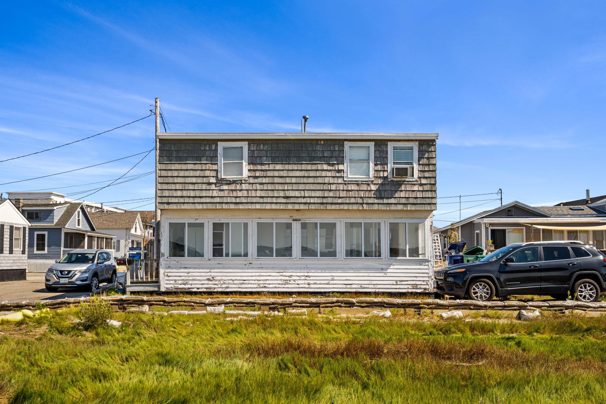 27 Perkins Avenue