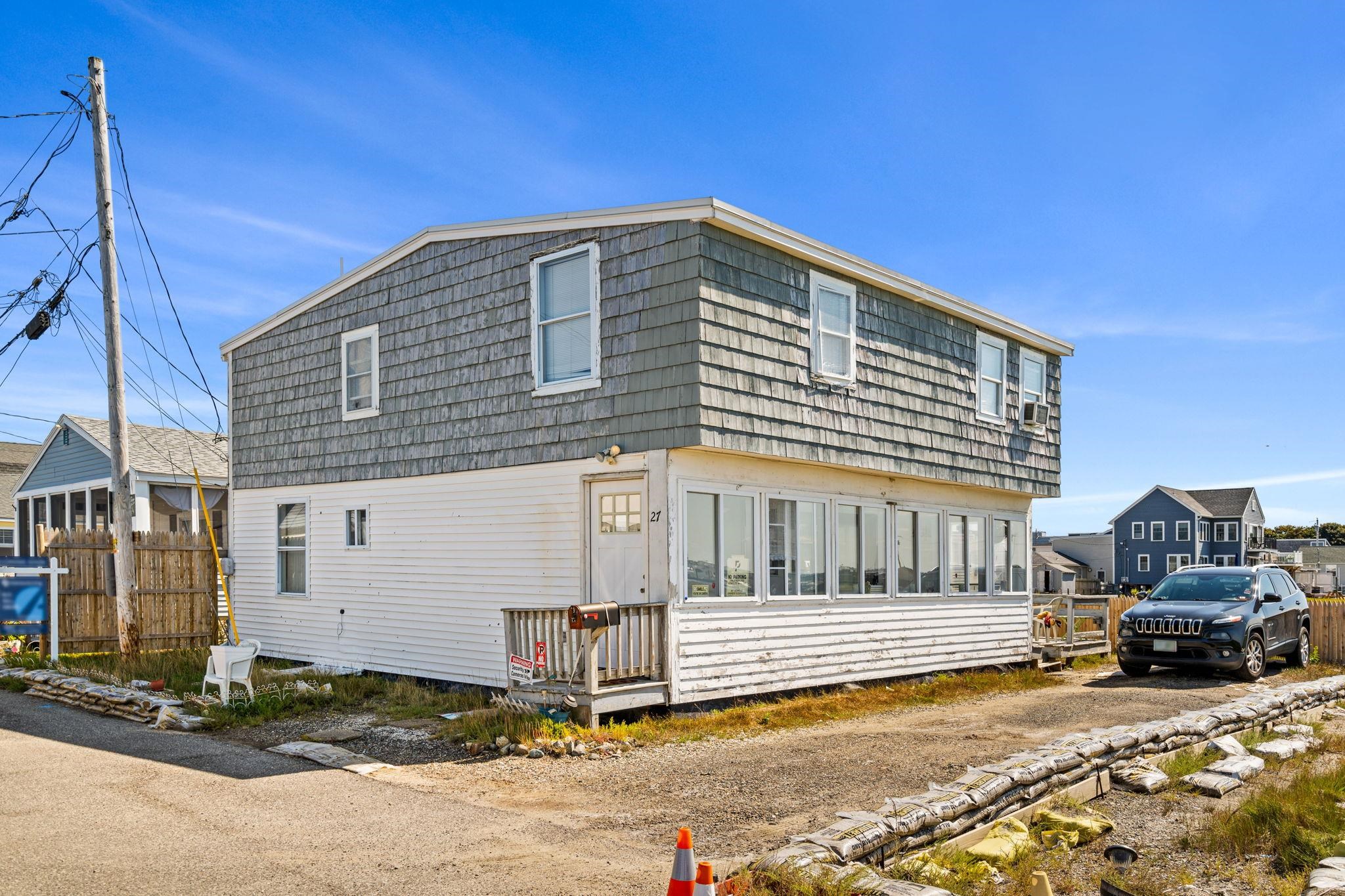 27 Perkins Avenue