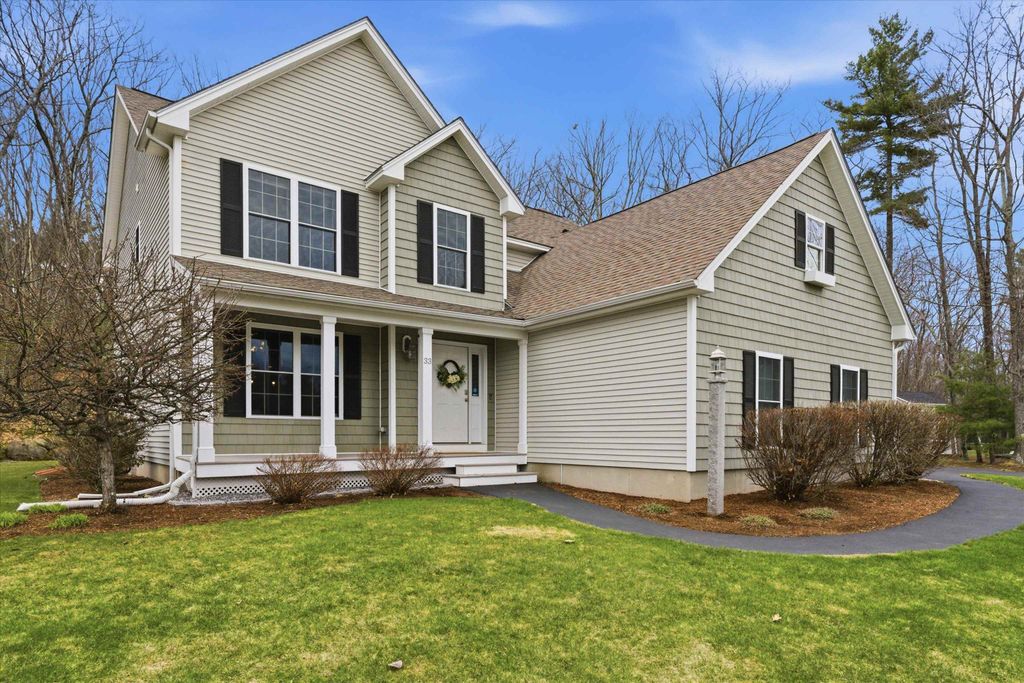 Photo of 33 Elva Drive, Goffstown, NH 03045 (MLS # 5083523)