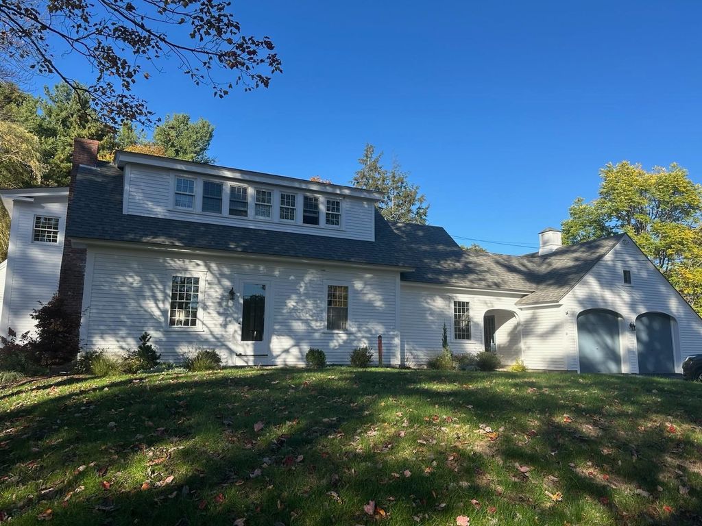 Photo of 21 Gould Hill Road, Hopkinton, NH 03229 (MLS # 5066721)