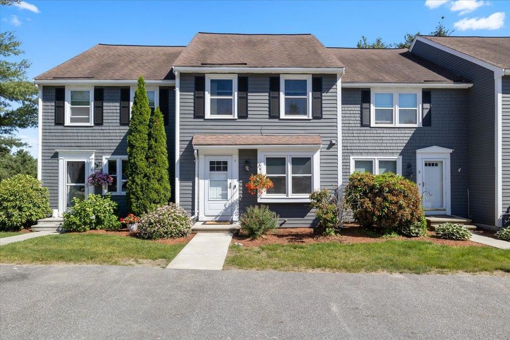 Photo of 5 Aspen Lane, Merrimack, NH 03054 (MLS # 5087825)