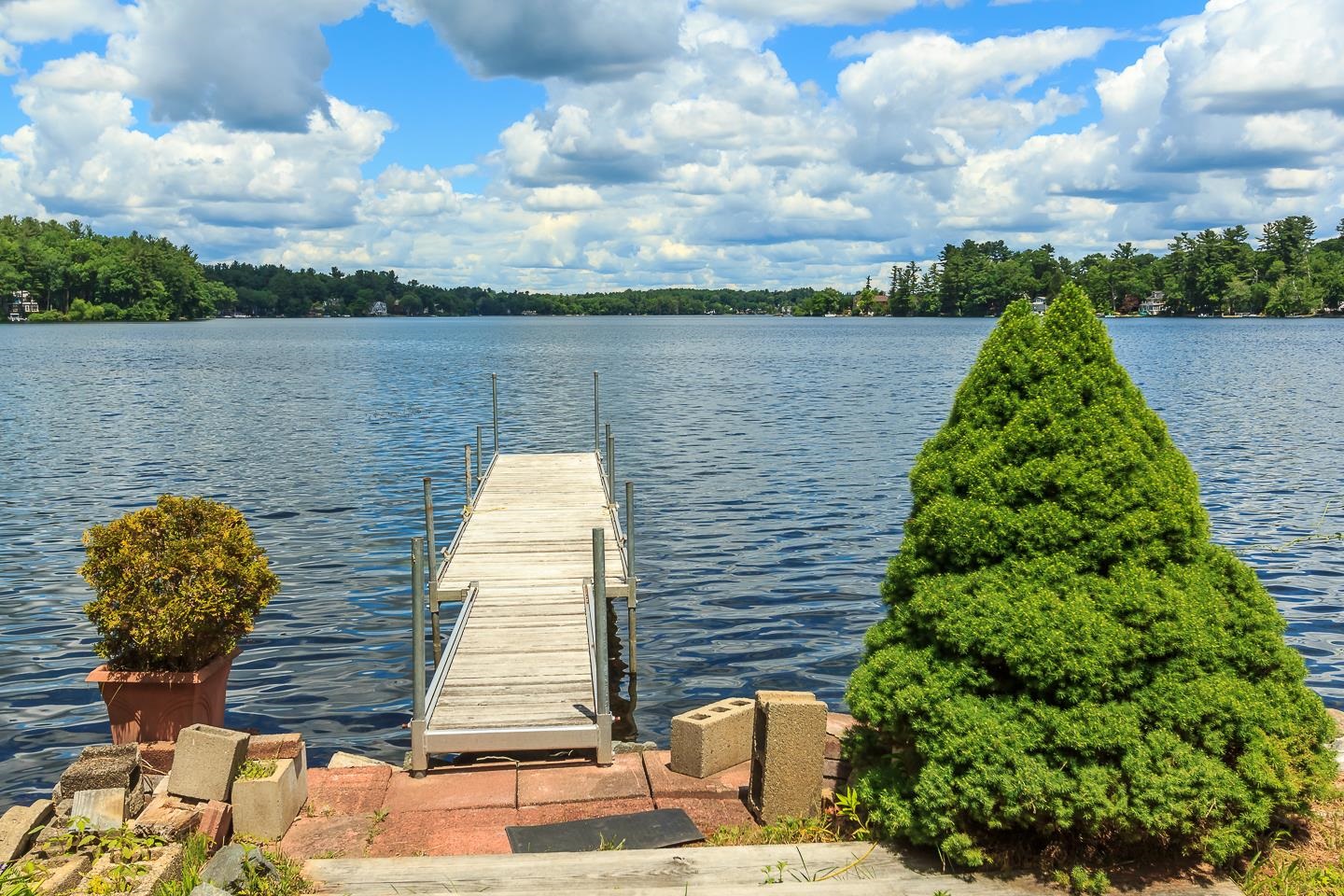 Salem, New Hampshire 03079, United States, 3 Bedrooms Bedrooms, ,2 BathroomsBathrooms,Residential,Active,235806