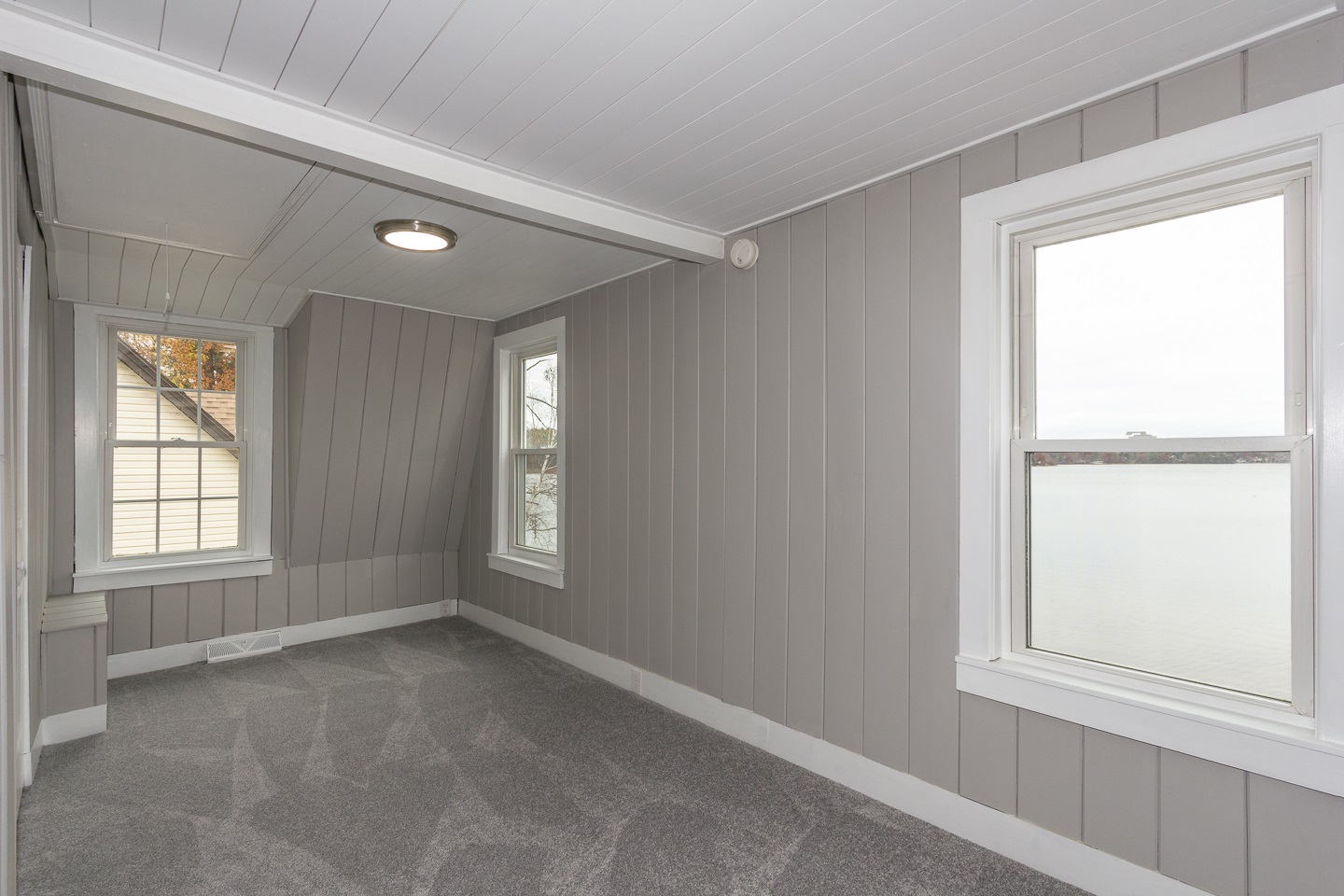 Salem, New Hampshire 03079, United States, 3 Bedrooms Bedrooms, ,2 BathroomsBathrooms,Residential,Active,235806