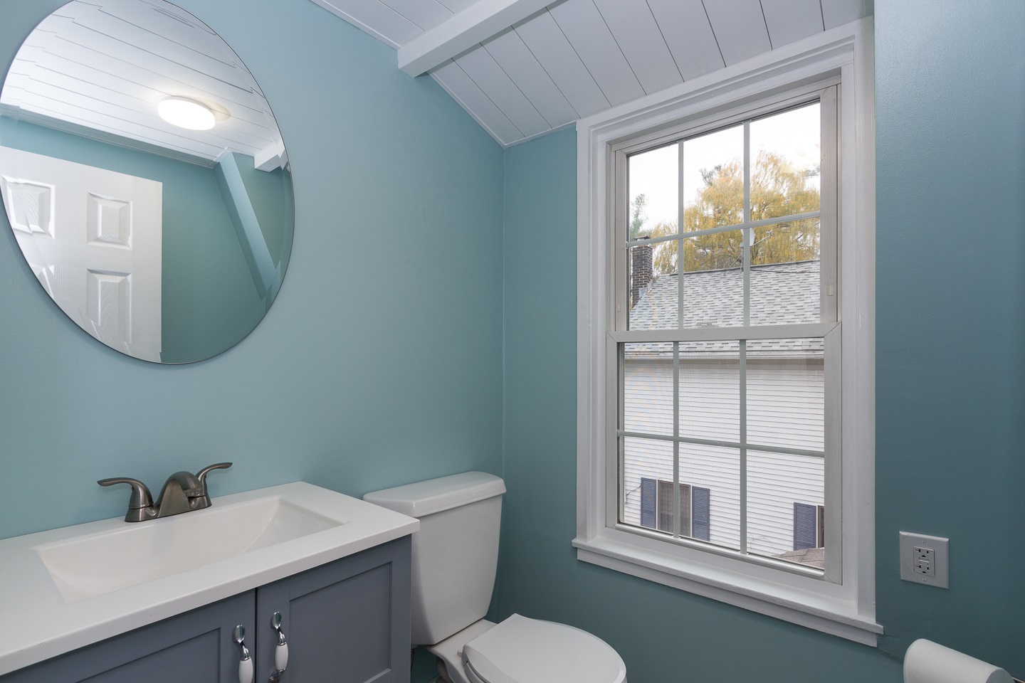 Salem, New Hampshire 03079, United States, 3 Bedrooms Bedrooms, ,2 BathroomsBathrooms,Residential,Active,235806