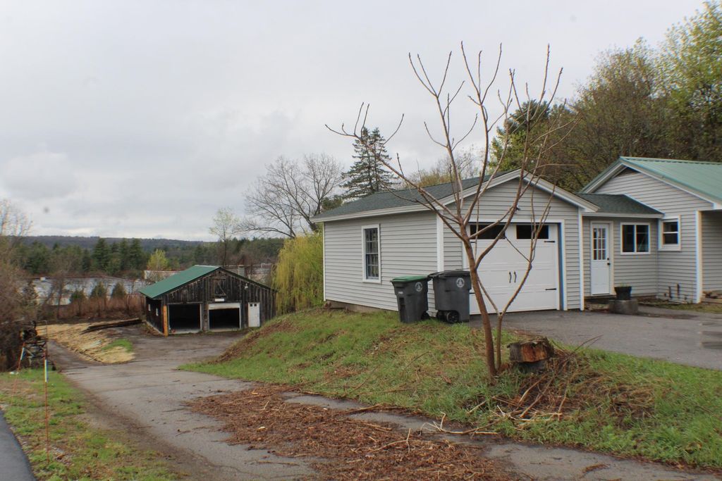 Photo of 520 Pembroke Street, Pembroke, NH 03275 (MLS # 5088293)
