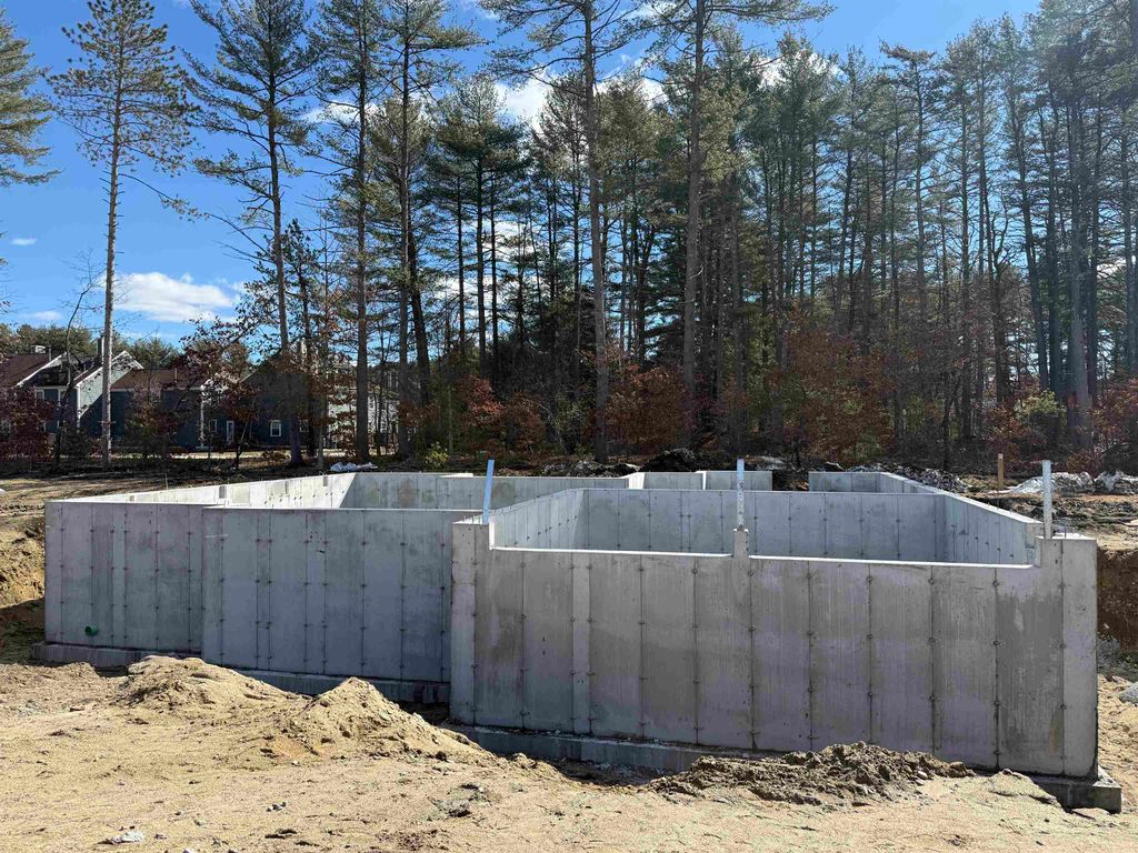 Photo of 15 Wilderness Drive, Nashua, NH 03062 (MLS # 5079630)