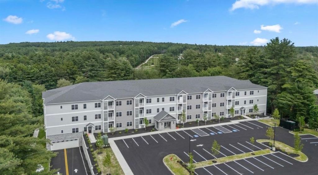 Photo of 10100 South Willow Street #202, Manchester, NH 03103 (MLS # 5076265)