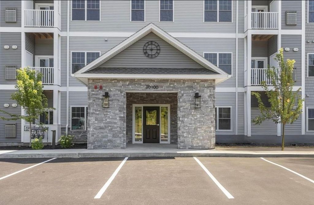 Photo of 10100 South Willow Street #202, Manchester, NH 03103 (MLS # 5076265)