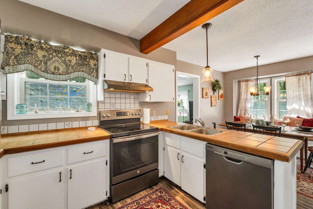 Photo of 106 Heron Cove Road, Wakefield, NH 03872 (MLS # 5081058)