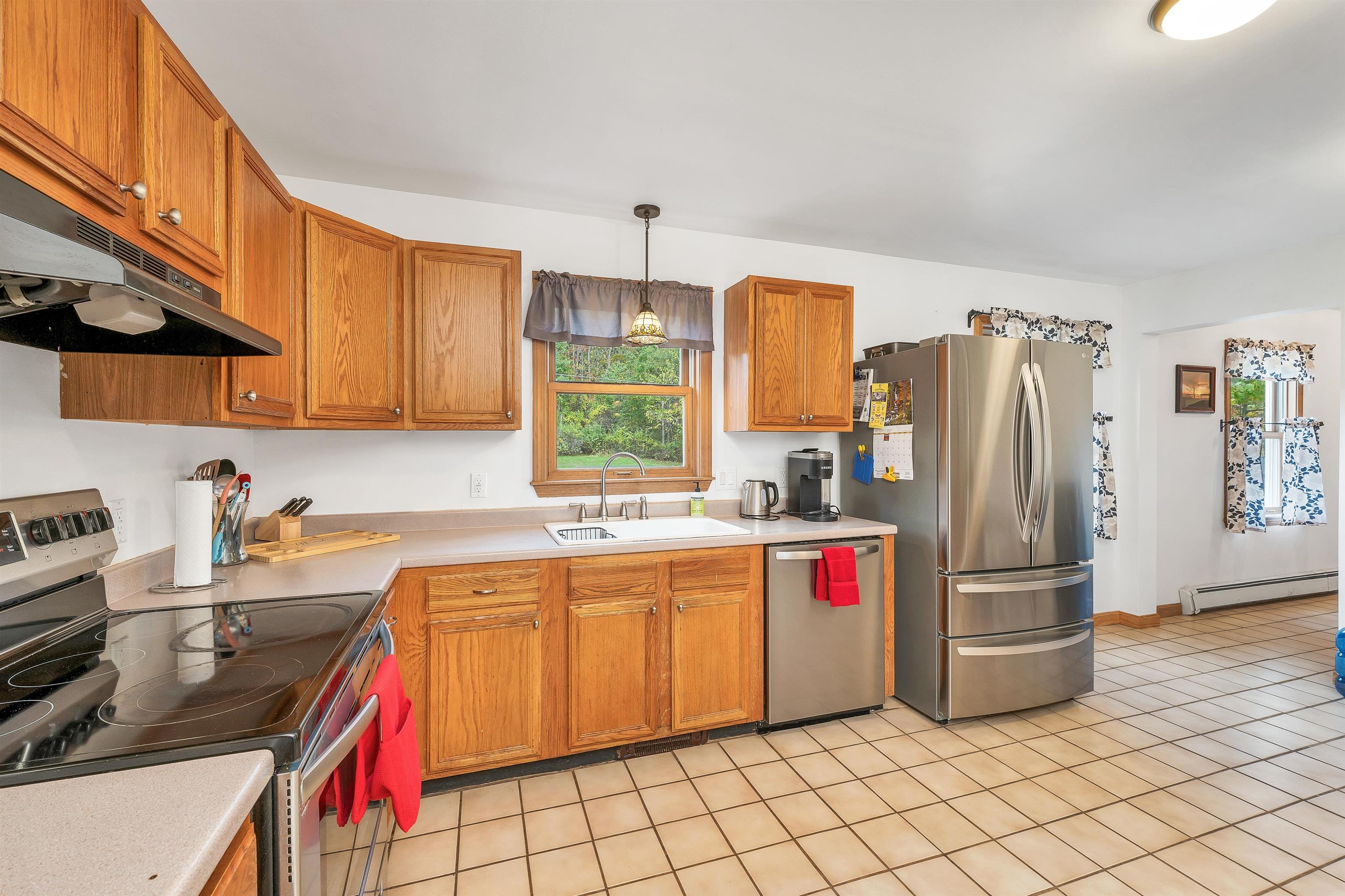 32 Eastman Shore Road S