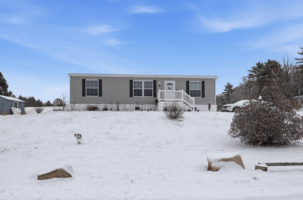 Photo of 76 Goldrush Lane, Rochester, NH 03868 (MLS # 5074363)