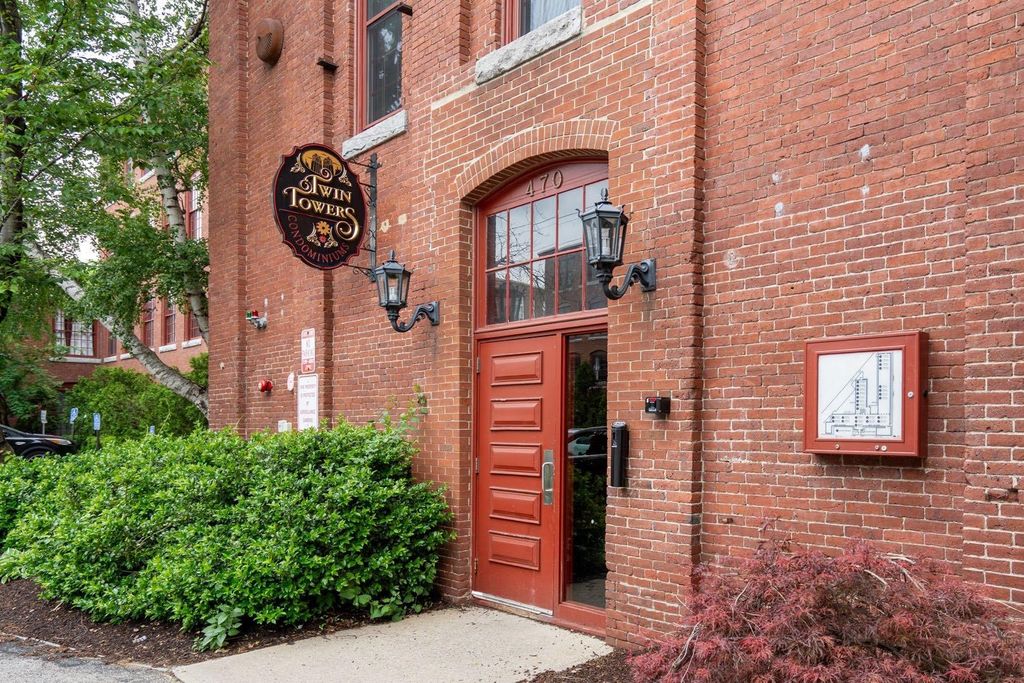 Photo of 470 Silver Street #205, Manchester, NH 03103 (MLS # 5082166)