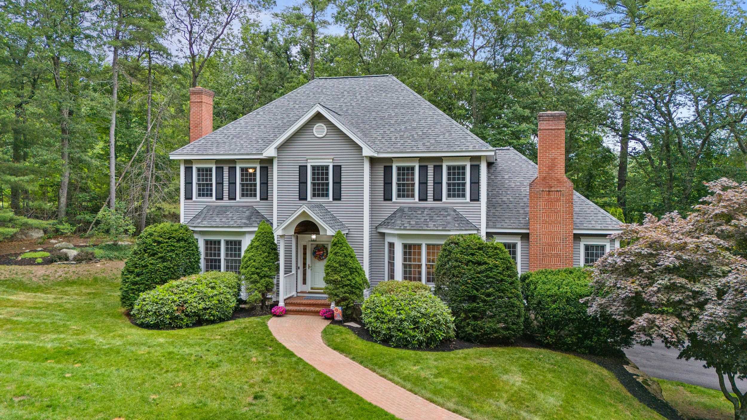 9 Hyde Park Circle