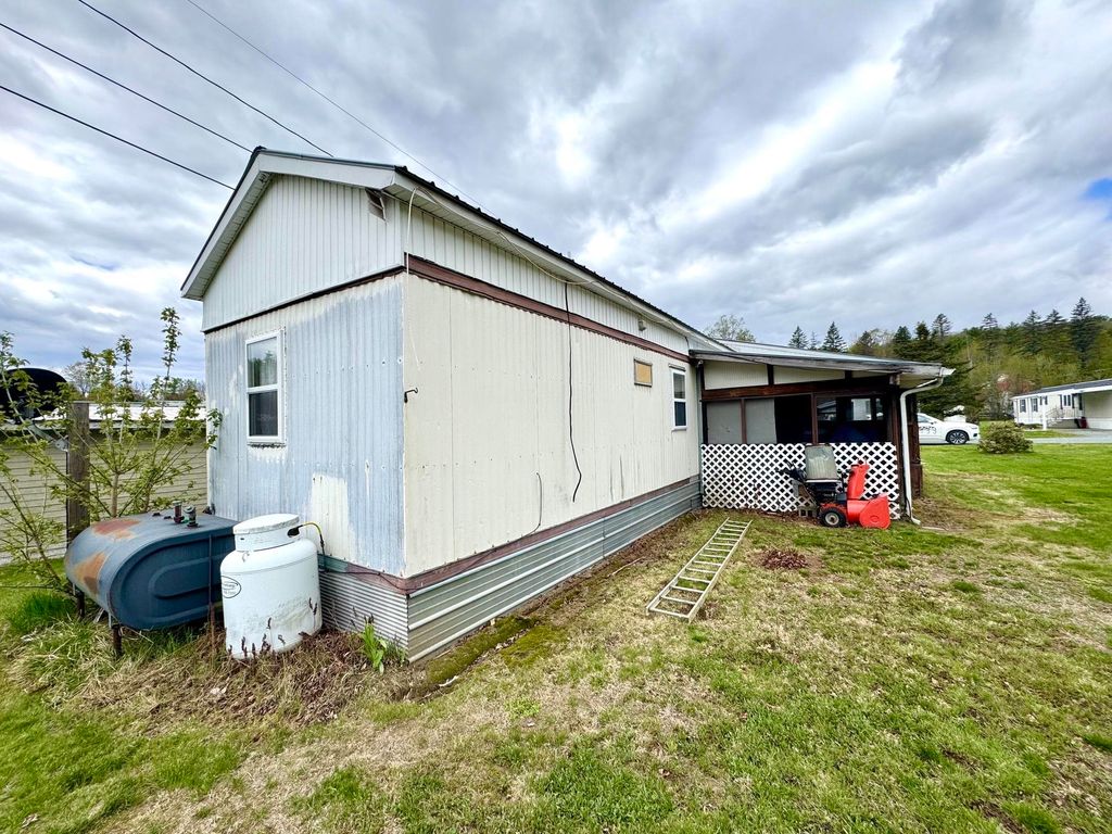 Photo of 15 Spruce Park Dr, Plainfield, NH 03781 (MLS # 5087875)
