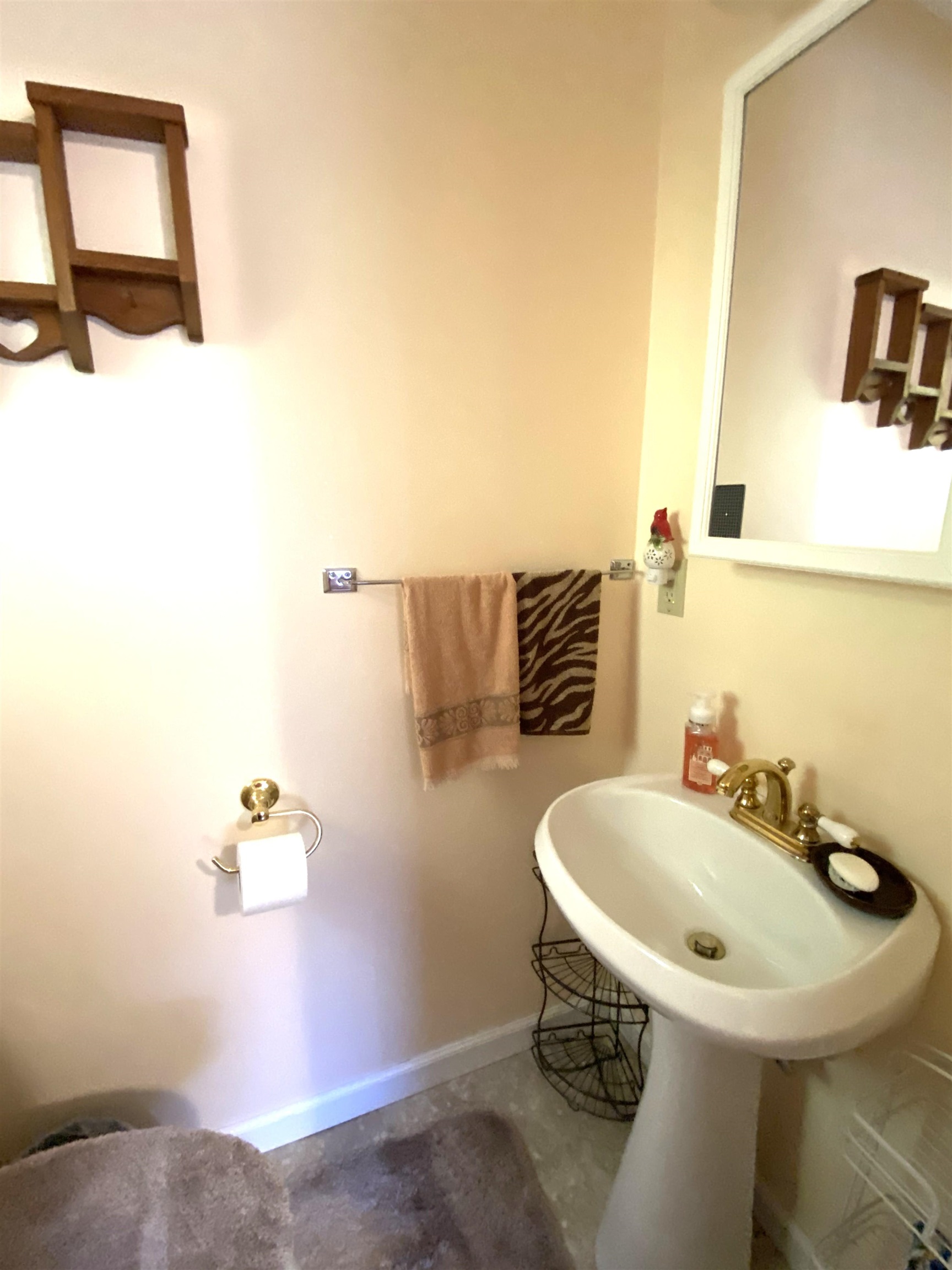 Middlebury, Vermont 05753, United States, 2 Bedrooms Bedrooms, ,1 BathroomBathrooms,Residential,Active,223700