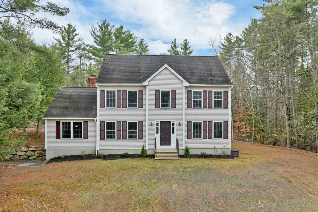 Photo of 20 Ventura Drive, Raymond, NH 03077 (MLS # 5084258)