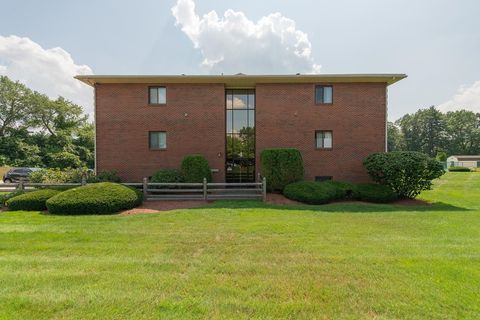 Photo of 433 Abbott Farm Lane, Hudson, NH 03051 (MLS # 5053933) Photo of 433 Abbott Farm Lane, Hudson, NH 03051 (MLS # 5053933)