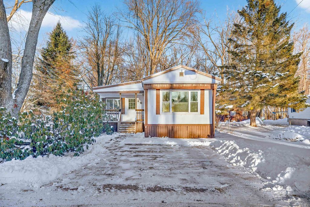 Photo of 28 Stevens Drive, Concord, NH 03301 (MLS # 5074520)