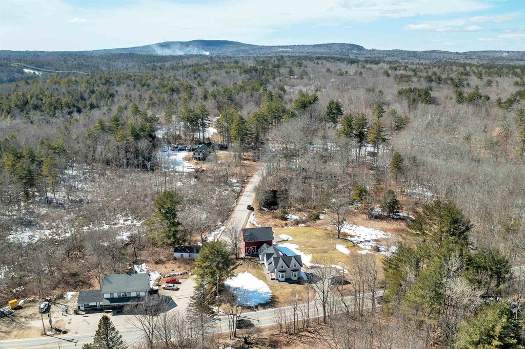 Photo of 370 Stage Road #4, Nottingham, NH 03290 (MLS # 5073843)