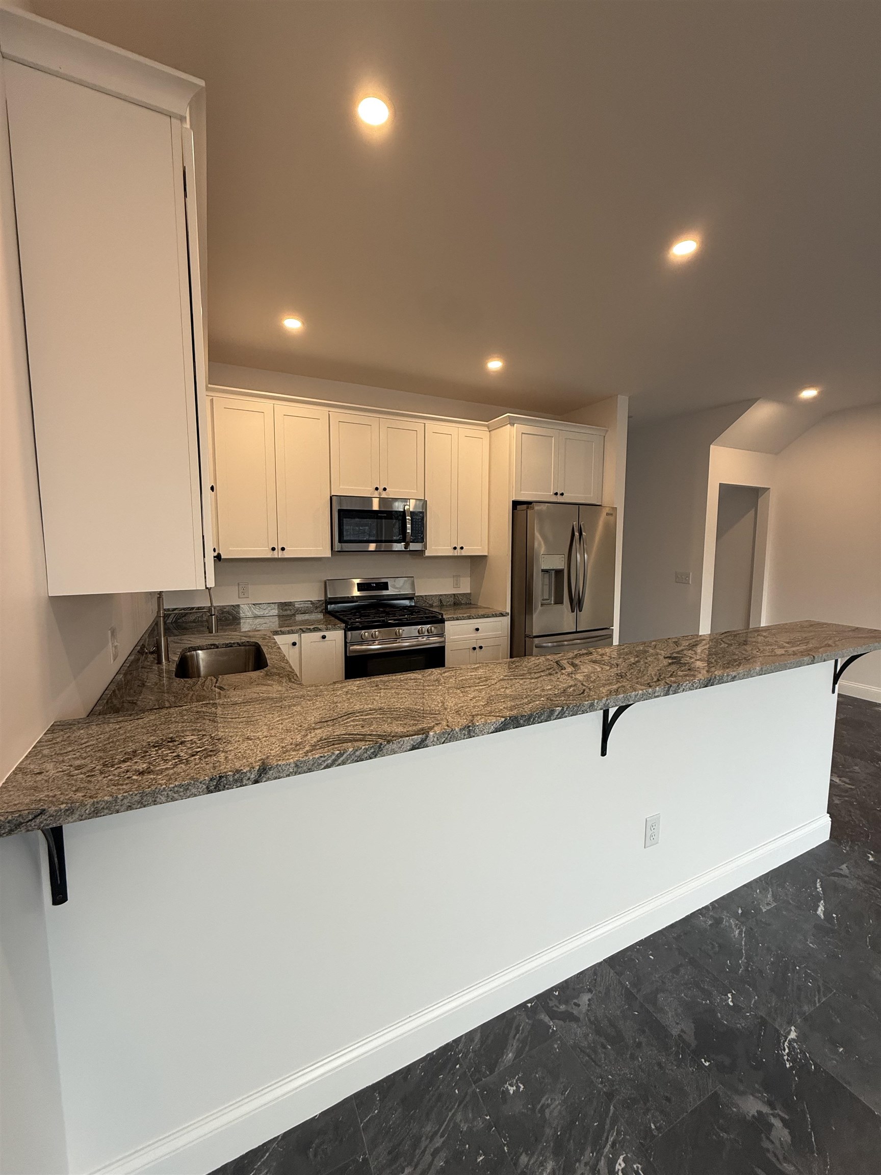 Vergennes, Vermont 05491, United States, 3 Bedrooms Bedrooms, ,2 BathroomsBathrooms,Residential,Active,93661