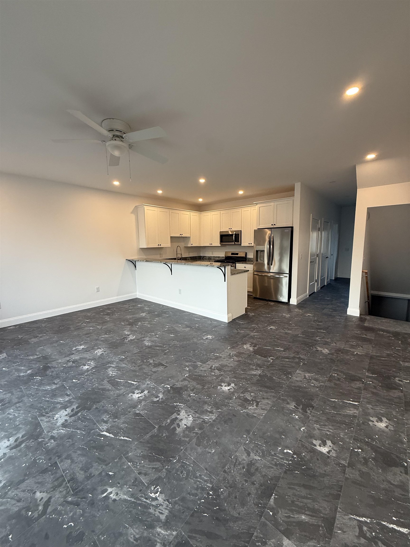 Vergennes, Vermont 05491, United States, 3 Bedrooms Bedrooms, ,2 BathroomsBathrooms,Residential,Active,93661