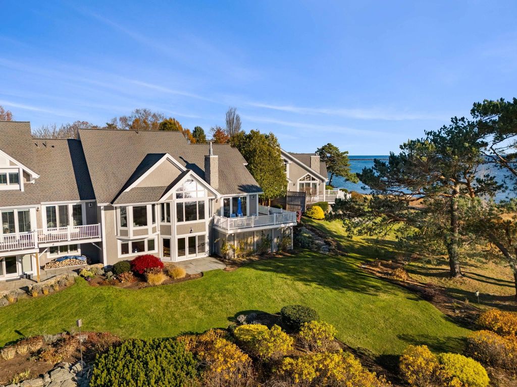 Photo of 167 Little Harbor Road, New Castle, NH 03854 (MLS # 5070341)