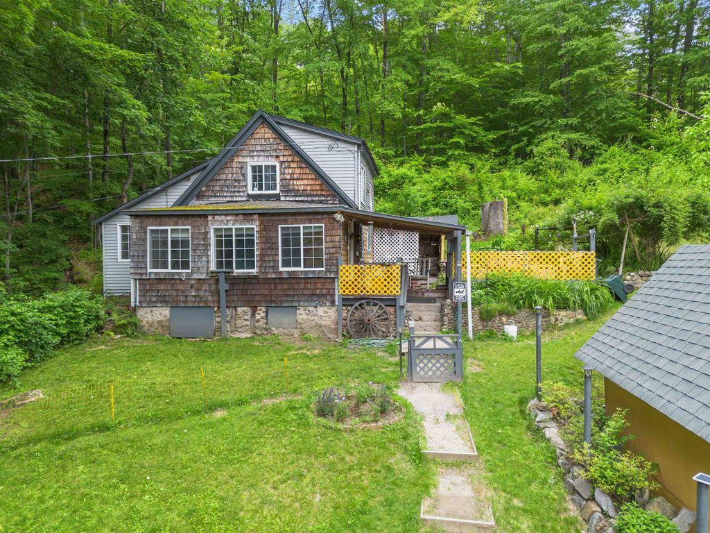 Photo of 236 North Main Street, Franklin, NH 03235 (MLS # 5047117)