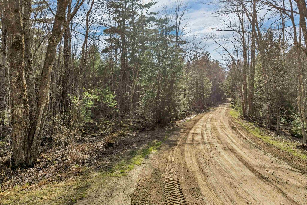Photo of 00 Middle Road, Sandwich, NH 03227 (MLS # 5069919)