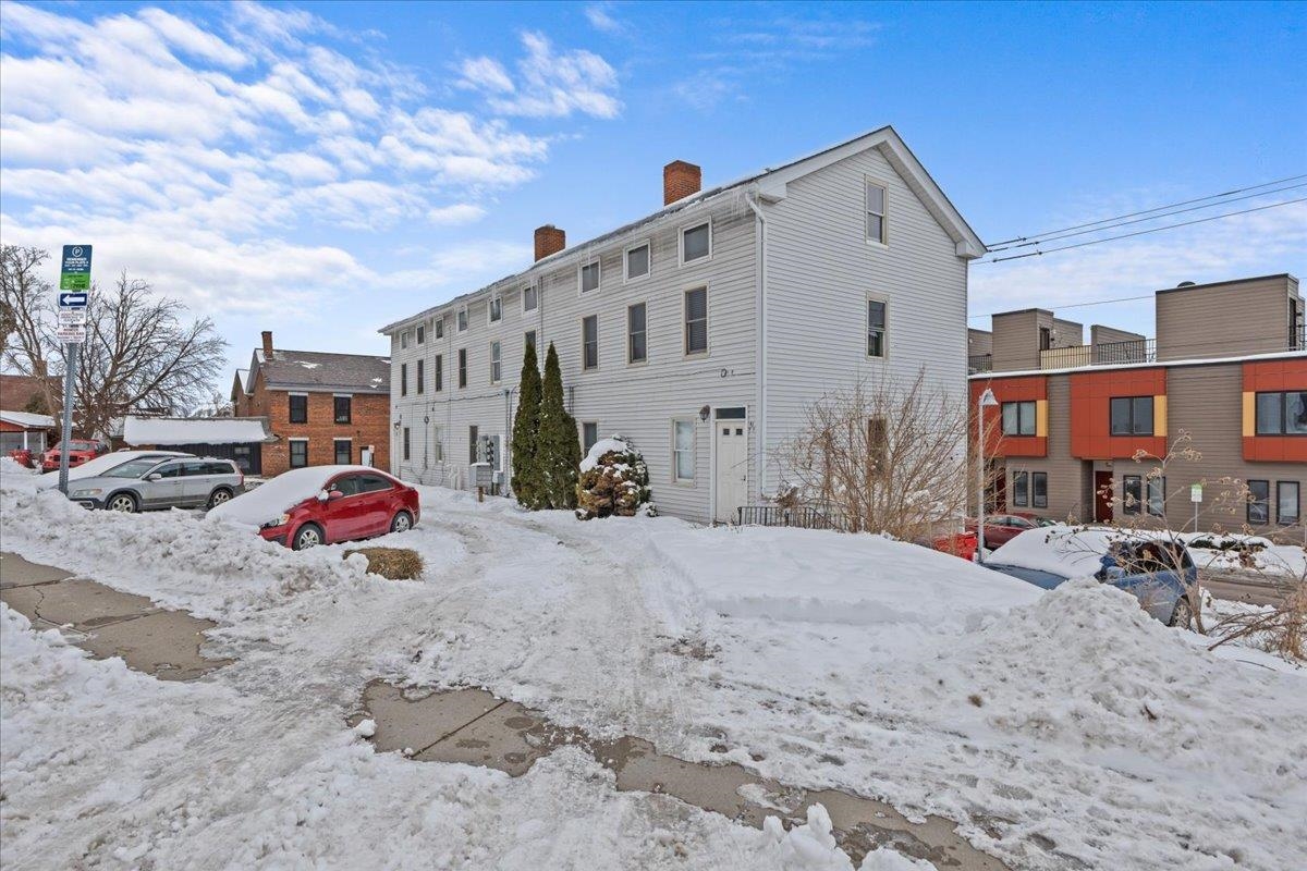 41-47 West Center Street