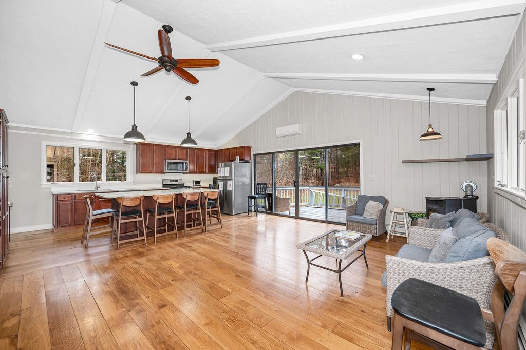 Photo of 117 Stage Road, Hampstead, NH 03841 (MLS # 5081910)