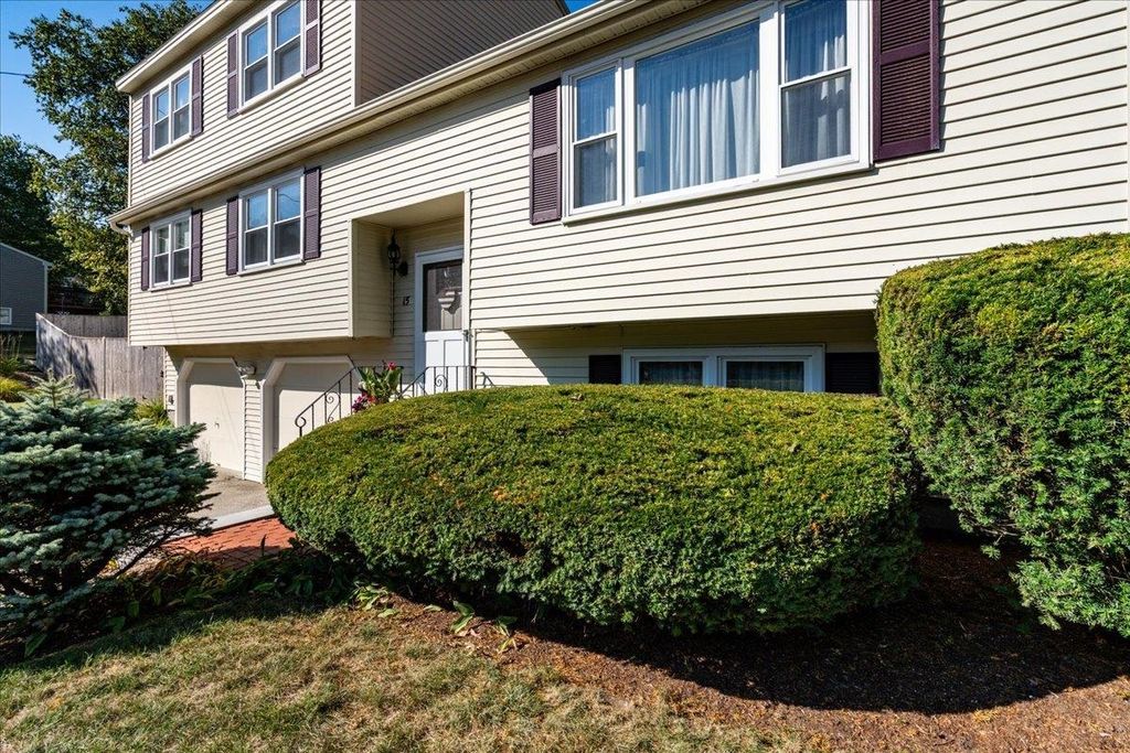 Photo of 15 Lindstrom Lane, Manchester, NH 03104 (MLS # 5087660)