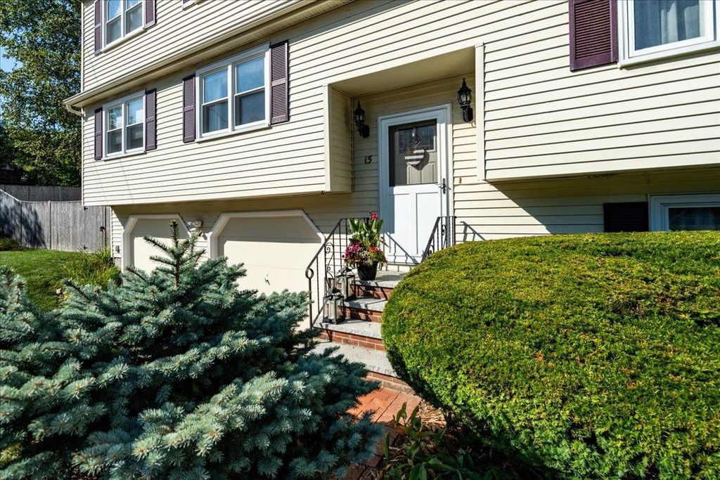 Photo of 15 Lindstrom Lane, Manchester, NH 03104 (MLS # 5087660)